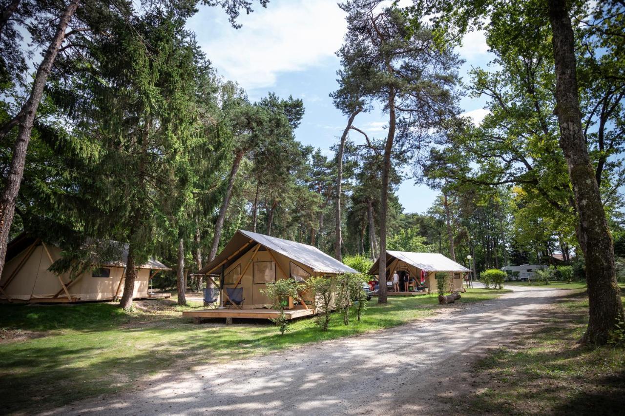 Camping La Pinede Hotel Excenevex Bagian luar foto